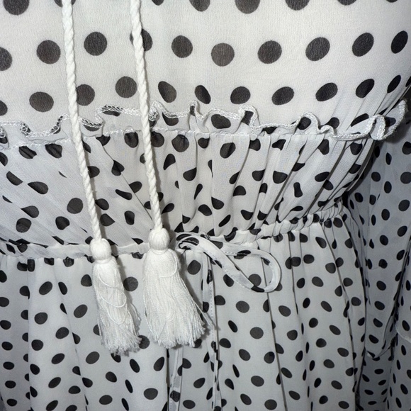 SNDYS | Connie Polka Dot Dress with Tie Neck | L - Picture 4 of 12